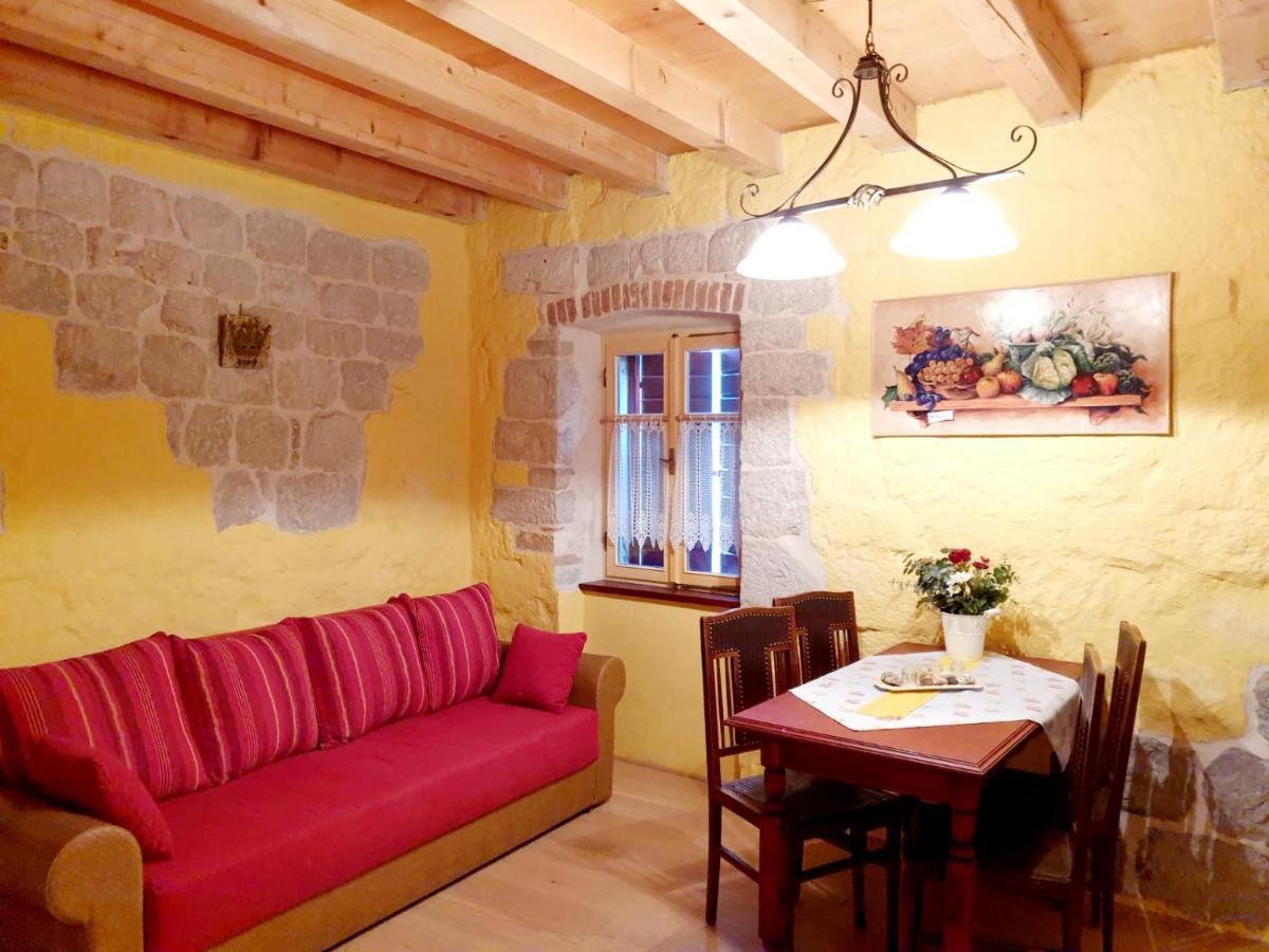 Hvar Heart Heritage Apartment สตารีกราด ภายนอก รูปภาพ